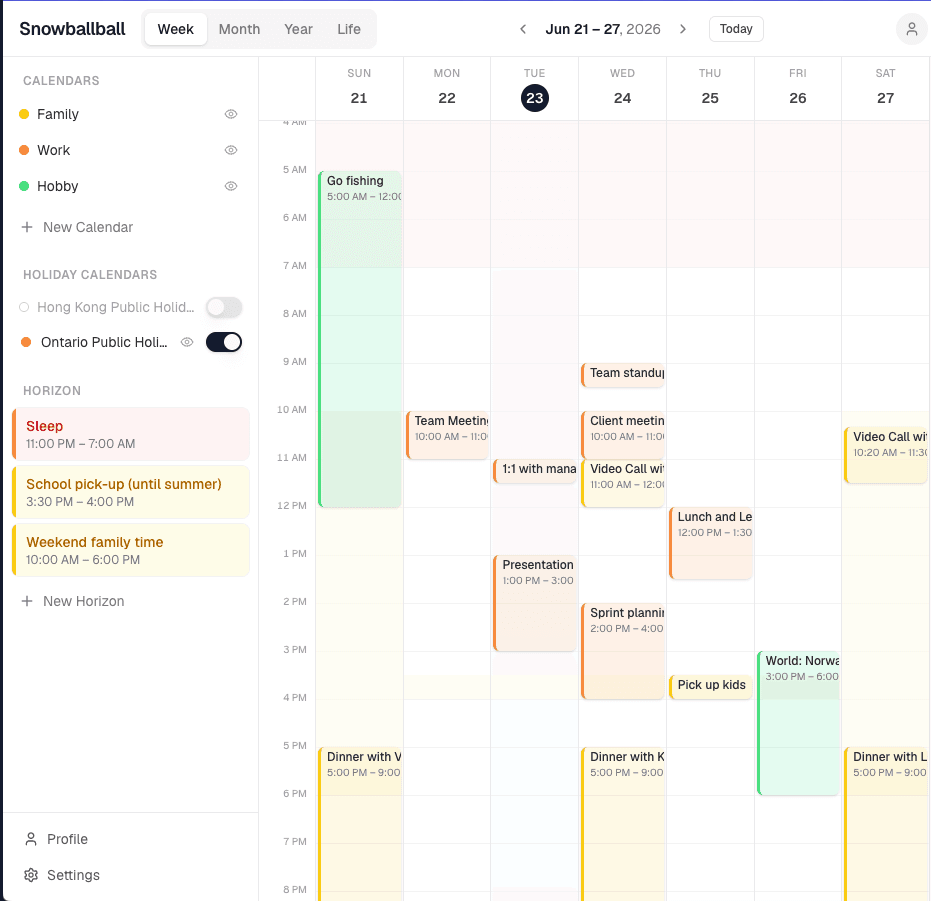 Snowballball Week view — hour-by-hour planning with Horizon backgrounds